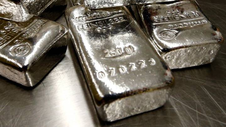 The price of silver is rising - how to invest and whether you should