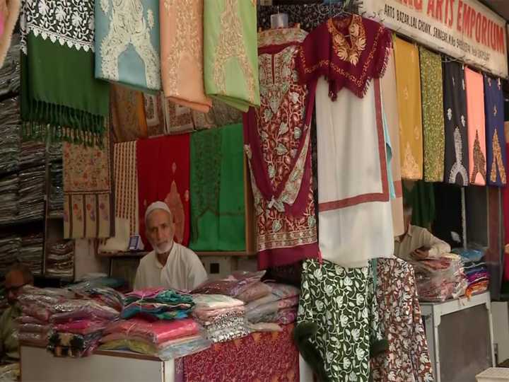 Traders, locals from Kashmir thank PM Modi for GST reforms