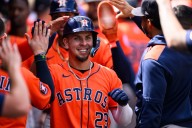 Deadspin | Astros rip 4 HRs, close season with win over Angels