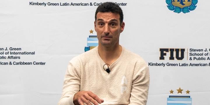 Scaloni habló en una universidad de Estados Unidos: sus rituales en el Mundial y por qué perder también es “maravilloso”