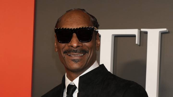 Snoop Dogg's representative insists social media apology is 'fake'