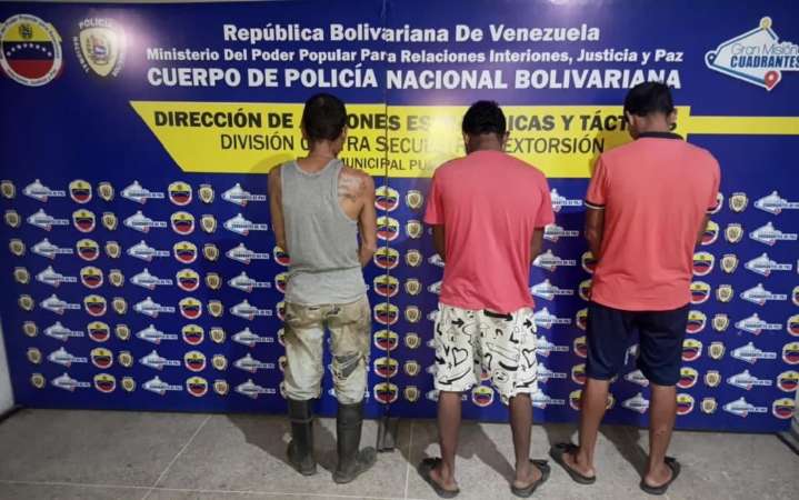 Detienen a tres hombres por destrozos a una vivienda en Puerto Cabello 13 de septiembre de 2025 | Sucesos La captura se produjo después de que las autoridades tuvieran conocimiento de un video difundi