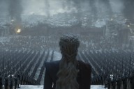 Netflix reúne al creador de Black Mirror y a dos estrellas de Game of Thrones en un violento thriller que se aleja de la ciencia ficción