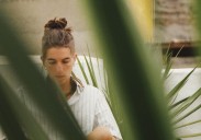 Alba Gil Aceytuno lanza el primer sencillo de su estreno en solitario como Pleito