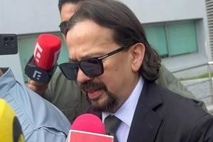 Da la cara Cruz Martínez ante demanda de Alicia Villarreal