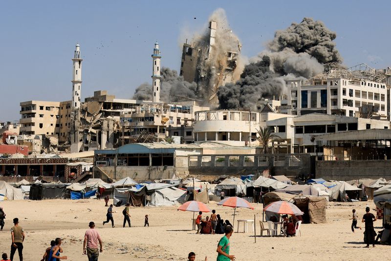 'Gaza is burning', Israel says as it launches ground operation