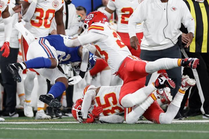 Giants Notes: Andrew Thomas steady in long