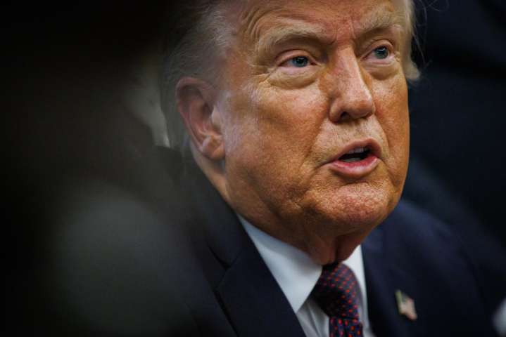 Trump demandó por difamación al NYT y le pide 15.000 millones de dólares