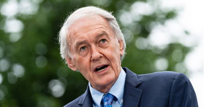 Senator says Meta ignored warnings about AI chatbots and teens