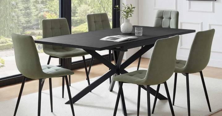 'Gorgeous' Dusk extendable table that will 'last for years' slashed from £269 to £94