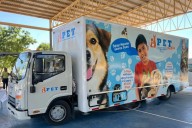 Nueva clínica móvil busca frenar la sobrepoblación de mascotas en Los Cabos