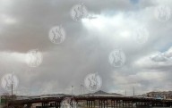 Registra la frontera tarde nublada