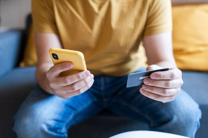 National Credit Scores Dip at Fastest Rate Since Great Recession