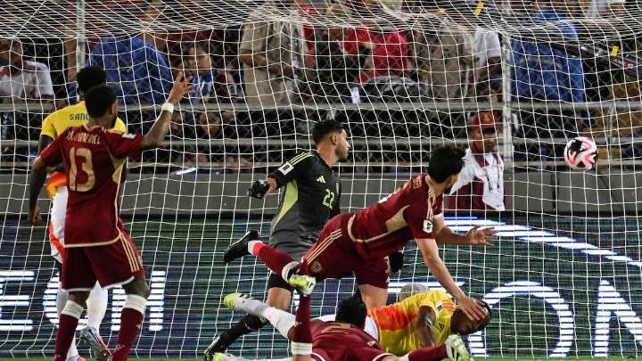 Al terminar el primer tiempo Venezuela empata con Colombia y se despide del Mundial