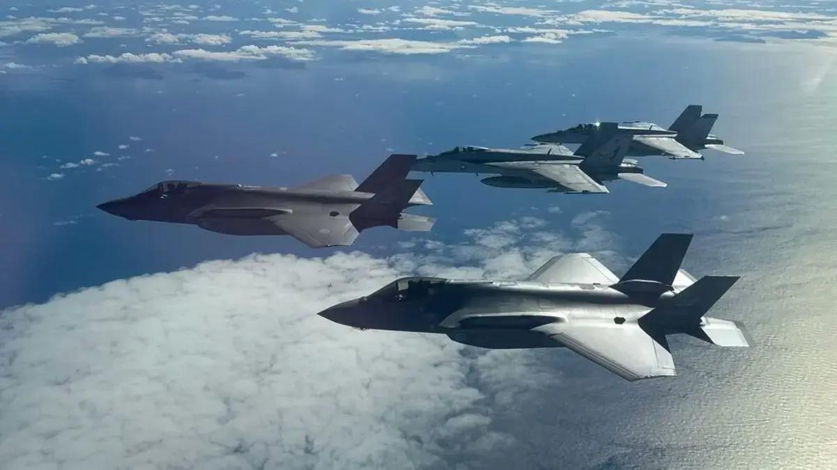 Venezuela dice que el despliegue de aviones de Estados Unidos amenaza a gobierno de Maduro: 'Nadie en su sano juicio puede avalar esta irracionalidad'