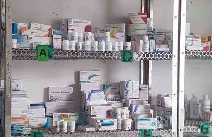 Queda prohibida venta de medicamentos a menores