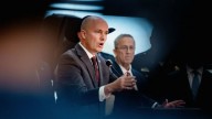 Trump ha subido la temperatura tras el asesinato de Kirk. El gobernador Spencer Cox intenta bajarla