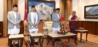 Nepal pone fin al vacío de poder y nombra a primera ministra interina