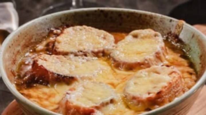 Convierta su mesa en el mejor restaurante para Amor y Amistad