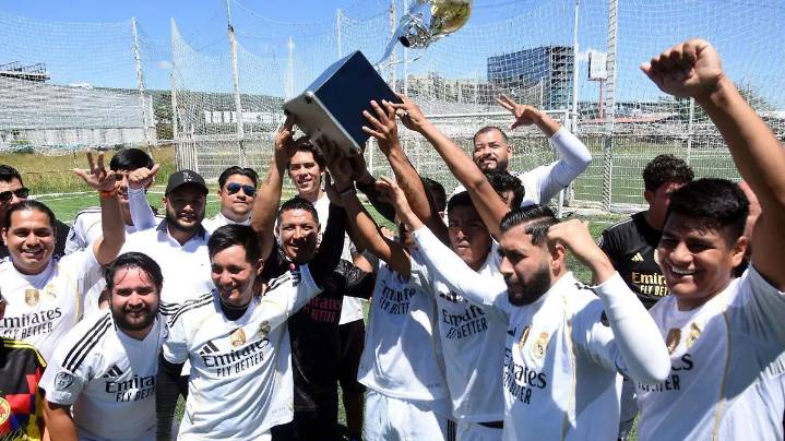 Es campeón Paraíso de mi Amigo en la cancha Sport Dínamo