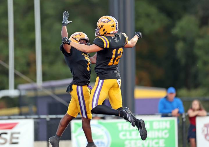 Avon rides first-quarter surge to shutout of Olmsted Falls