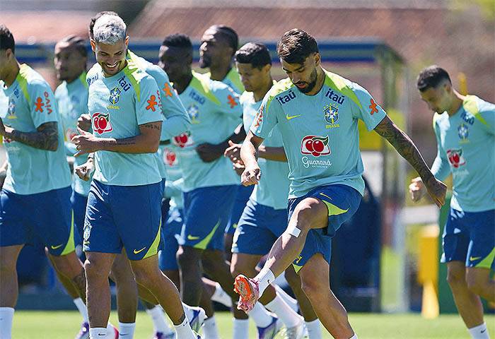 Brasil ensaya variantes ante Chile