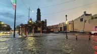 Tromba en Puebla deja calles intransitables, apagones y obliga a suspender concierto