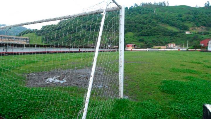 Mieres renovará por completo el campo de fútbol de Ujo