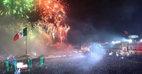 La Arrolladora, en fiesta del 15 de septiembre en el Zócalo
