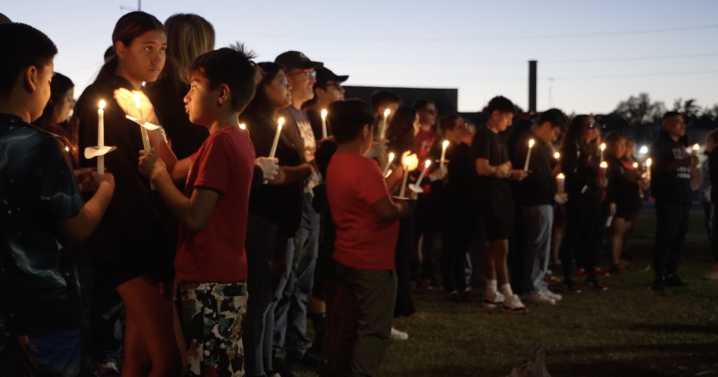 Manitowoc community honors life of Jaisiah Owens with candlelight vigil