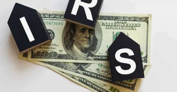El IRS lanza una advertencia: el Gobierno investiga las cuentas bancarias de todas las personas que superen este monto