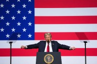 Trump convoca a 800 generales y almirantes para implicarles en la lucha contra los "enemigos domésticos", la "plaga interna" en EEUU y la "izquierda lunática"