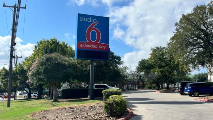 Suspected stolen vehicles found at northwest-side San Antonio motel, police say