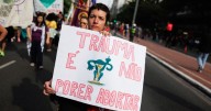 Mujeres marchan por el derecho al aborto legal, seguro y gratuito en Brasil