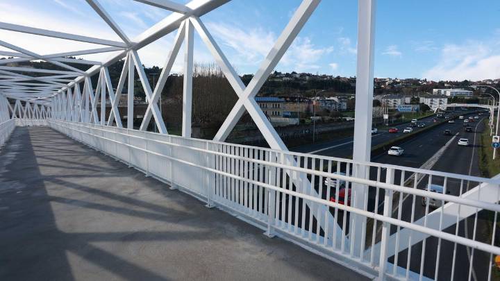 El Concello de A Coruña saca a concurso la renovación del saneamiento en Castro de Elviña y el mantenimiento de pasarelas