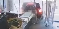 Banda de ladrones embistió una joyería para luego atacar a su dueño de 88 años en EE.UU. (+Video)
