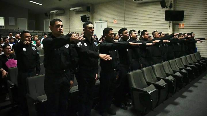 Morelos gradúa a 28 policías custodios para reforzar seguridad penitenciaria