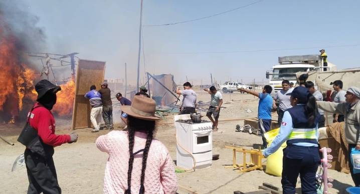 Ica: incendio arrasa con dos viviendas y deja a familias en la calle en Barrio Chino