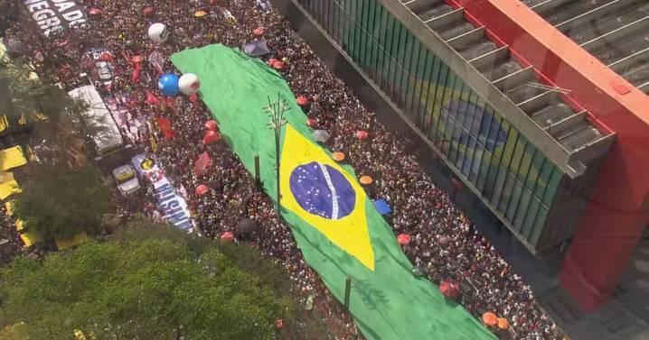 Multitudinarias protestas en Brasil contra posible amnistía a Bolsonaro
