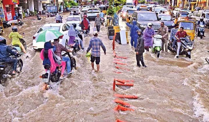 IMD Hyderabad issues red alert for extremely heavy rainfall in Telangana