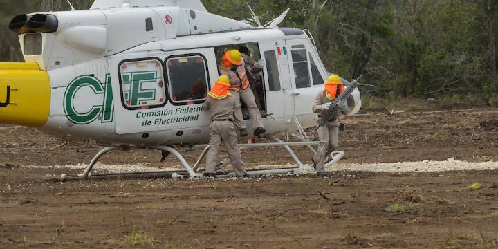 Confirman caída de helicóptero de la CFE que se perdió del radar en Jalisco: dos personas fallecieron