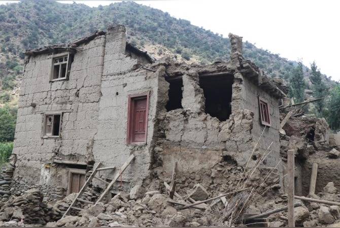 Terremoto de magnitud 6 en Afganistán deja 812 muertos y 2,817 heridos