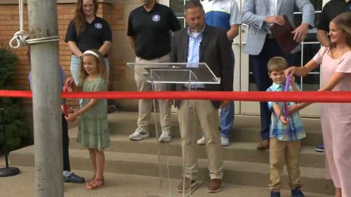 Columbiana County school hosts ribbon cutting to celebrate 30 years