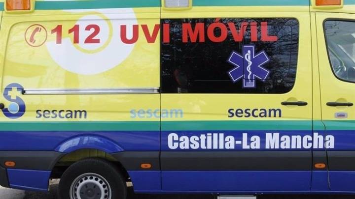 Herido el dueño de un taller mecánico de Bolaños tras caerle encima una rueda