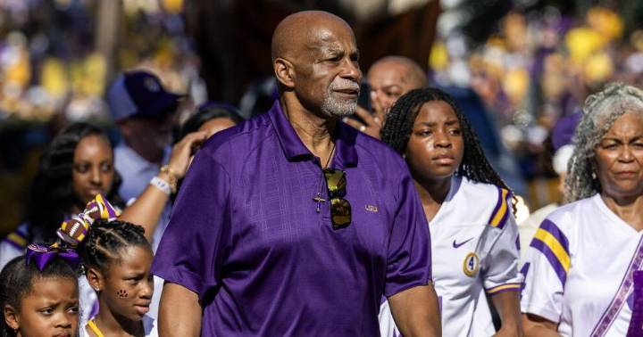 LSU adds name to Tiger Stadium's south façade vs. Florida