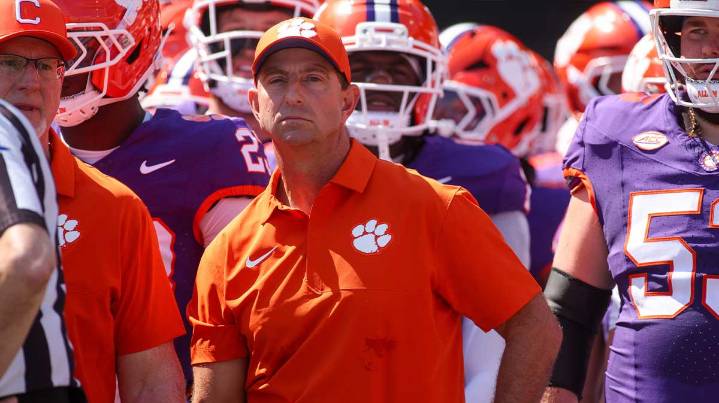 Clemson HC Dabo Swinney dealt decommitment from 4