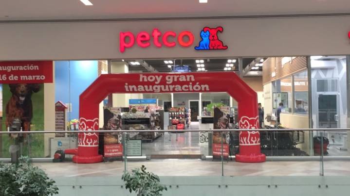 Realizan primer foro para regular exhibición de animales en venta