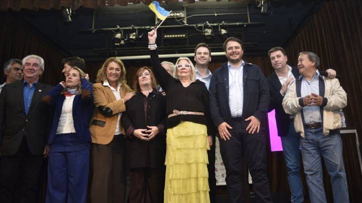 Con Elisa Carrió, la Coalición Cívica lanzó su campaña en Ciudad: "Las listas de LLA están llenas de lo peor del PJ"