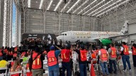 Dedican a Juan Gabriel por segunda ocasión un avión en Monterrey