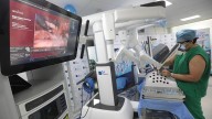 ¿Robots que operan a los pacientes? Cuatro mitos de la cirugía robótica al descubierto